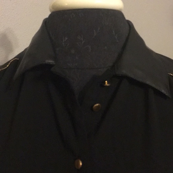 Top - Picture 3 of 5